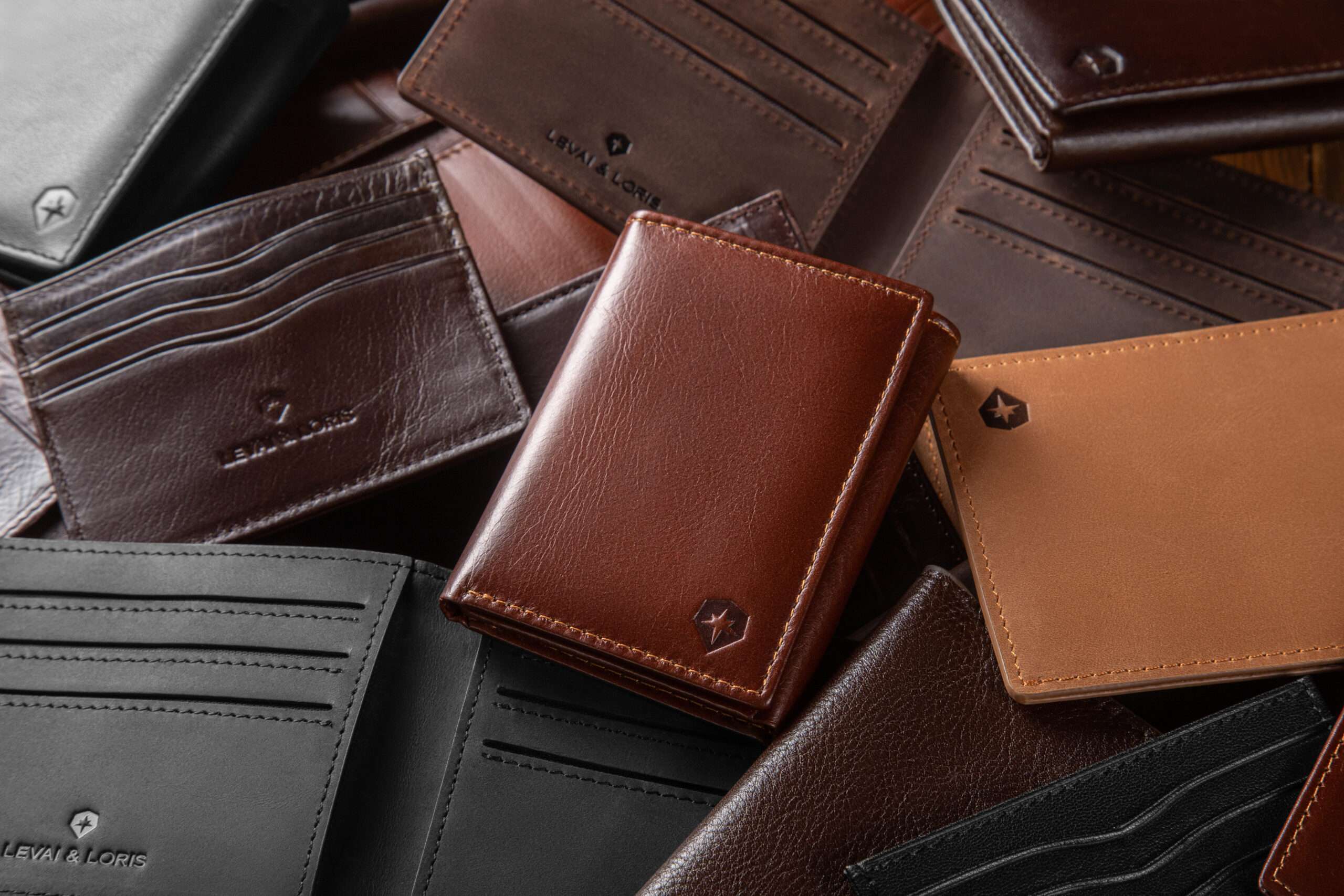 DECi Velcro Lamb Wallet OVY